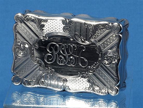 An early Victorian engine turned silver table snuff box, by Edward Smith, Length 92mm. Weight 5.6oz/176grms